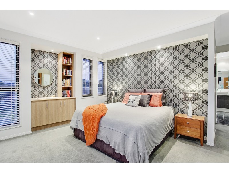 39 Lakelands Drive, Merrimac QLD 4226