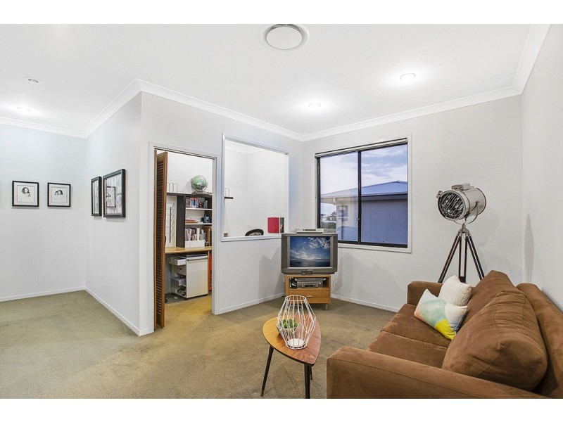 39 Lakelands Drive, Merrimac QLD 4226