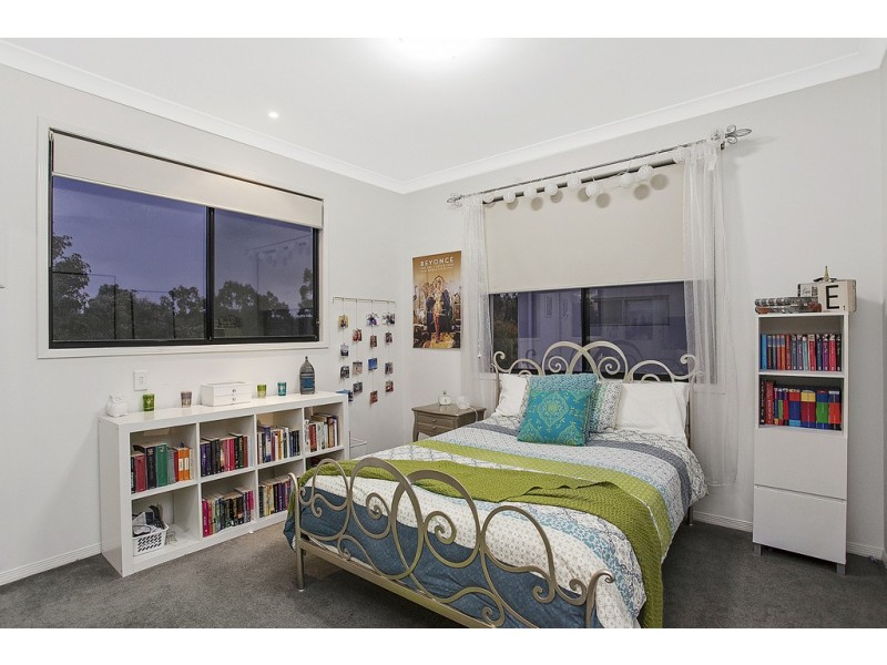 39 Lakelands Drive, Merrimac QLD 4226