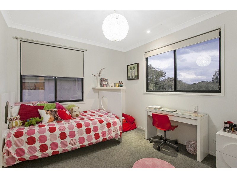 39 Lakelands Drive, Merrimac QLD 4226