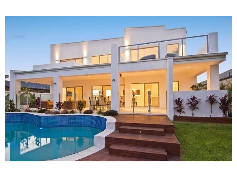97 Campbell Street, Sorrento QLD 4217