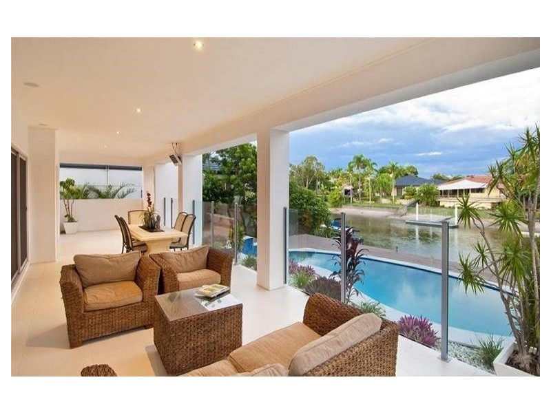 97 Campbell Street, Sorrento QLD 4217
