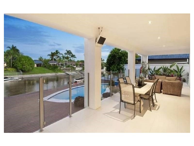 97 Campbell Street, Sorrento QLD 4217