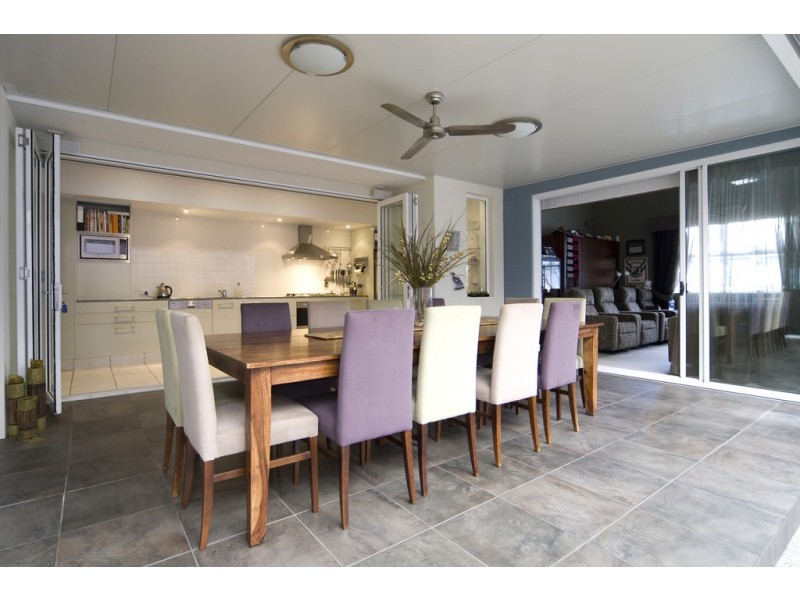 16 Lader Terrace, Varsity Lakes QLD 4227