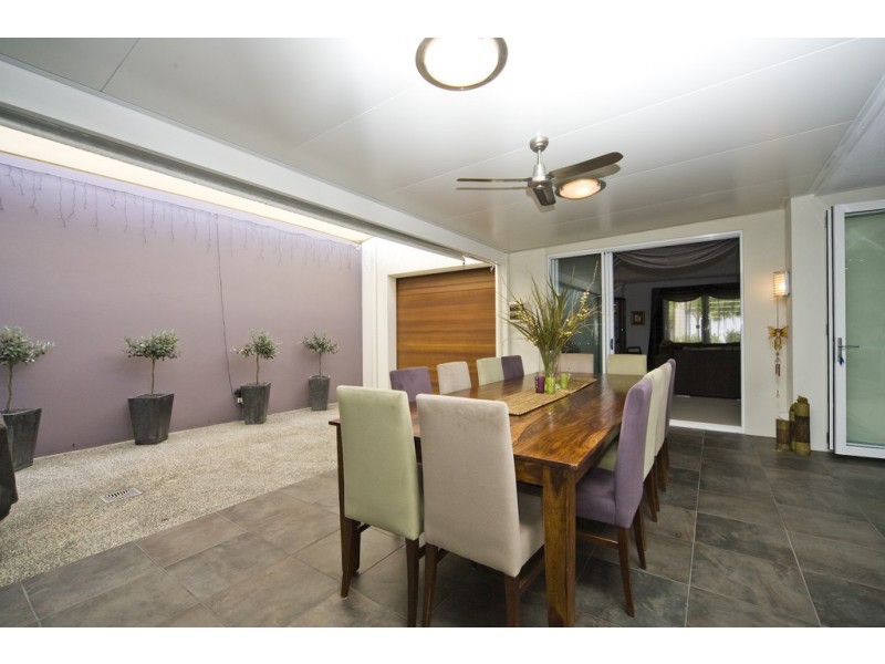 16 Lader Terrace, Varsity Lakes QLD 4227