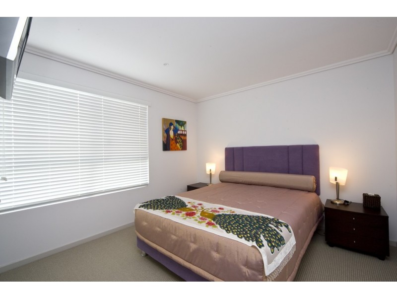 16 Lader Terrace, Varsity Lakes QLD 4227
