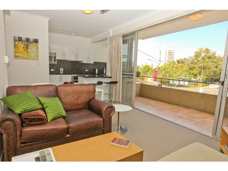 3/53 Connor Street, Burleigh Heads QLD 4220