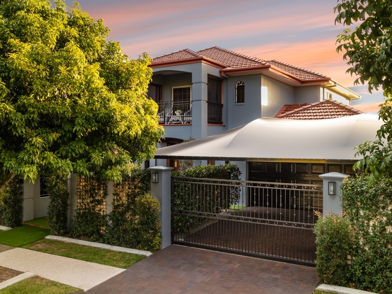 140 Campbell Street, Sorrento QLD 4217