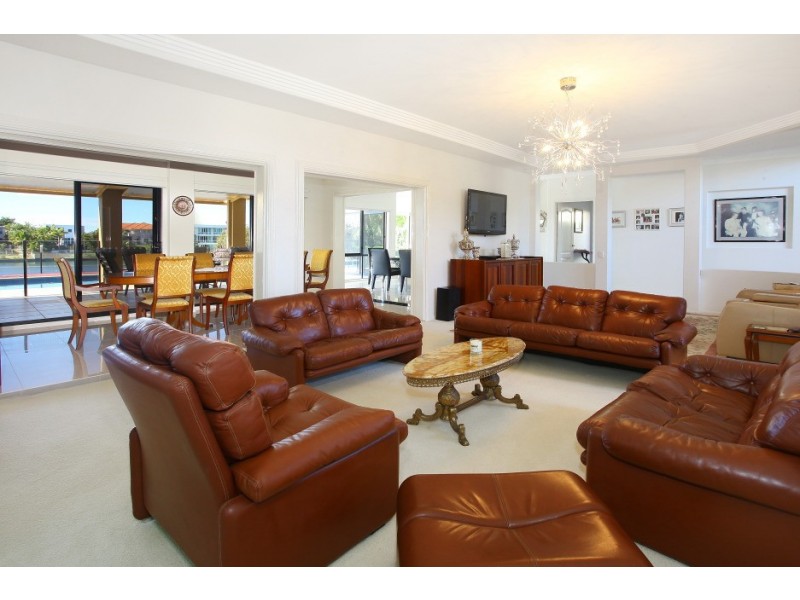 48 Fitzwilliam Street, Carrara QLD 4211