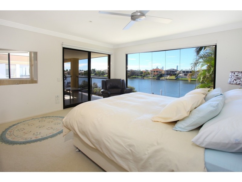 48 Fitzwilliam Street, Carrara QLD 4211