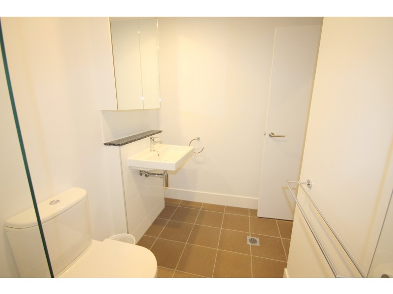 137/2729-2733 Gold Coast Highway, Broadbeach QLD 4218