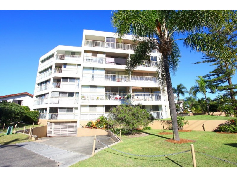 2/30 Chelsea Avenue, Broadbeach QLD 4218