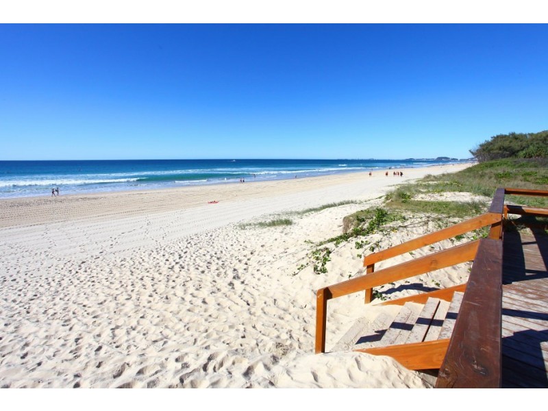 2/30 Chelsea Avenue, Broadbeach QLD 4218