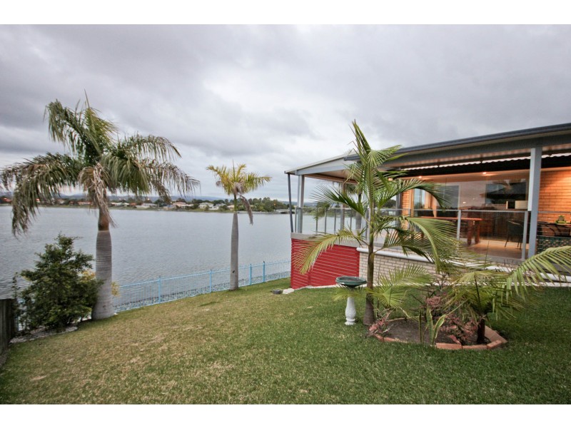 124 Honeyeater Drive, Burleigh Waters QLD 4220