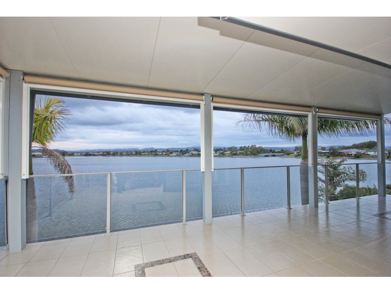 124 Honeyeater Drive, Burleigh Waters QLD 4220
