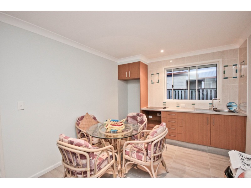 124 Honeyeater Drive, Burleigh Waters QLD 4220