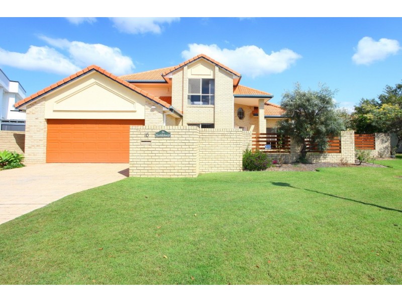 16 Martingale Circuit, Clear Island Waters QLD 4226