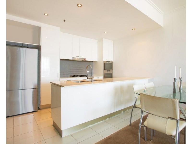 1804/33 T E Peters Drive ‘Freshwater Point’, Broadbeach Waters QLD 4218