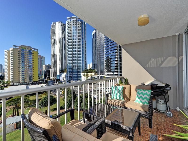 39/63 Cavill Avenue ‘The Moorings’, Surfers Paradise QLD 4217