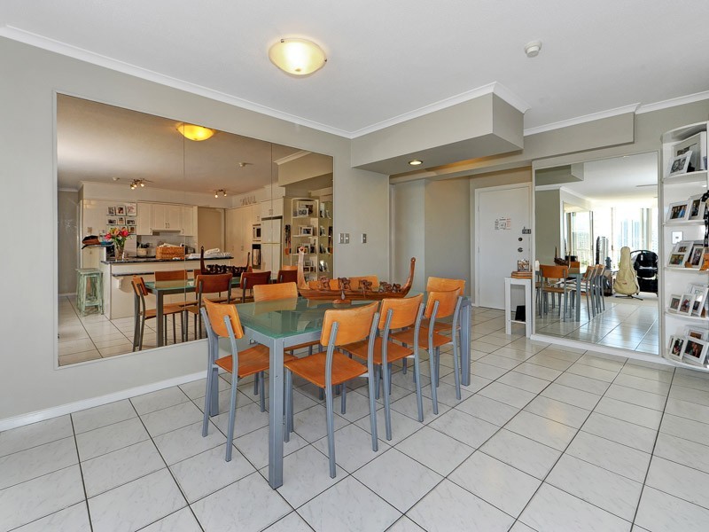39/63 Cavill Avenue ‘The Moorings’, Surfers Paradise QLD 4217