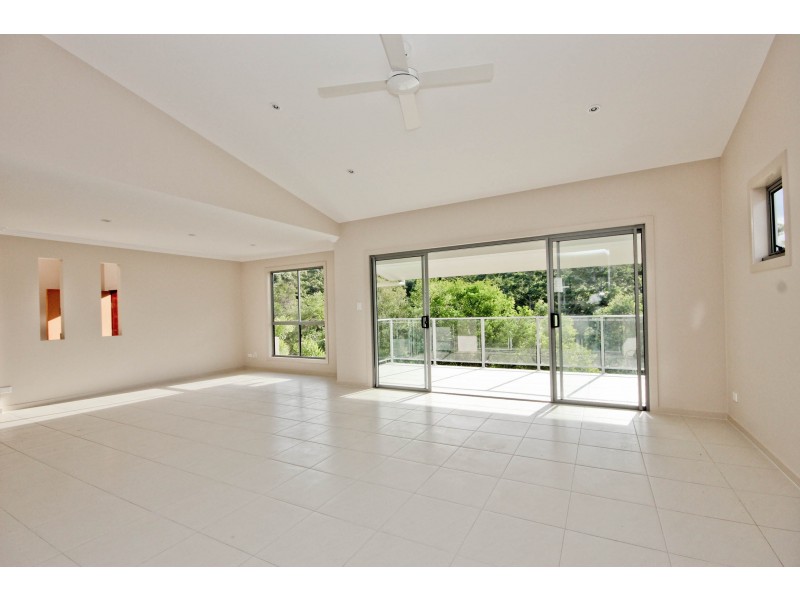 37a Diamantina Circuit, Pacific Pines QLD 4211