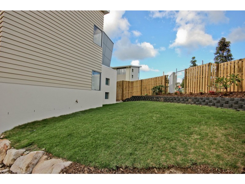37a Diamantina Circuit, Pacific Pines QLD 4211