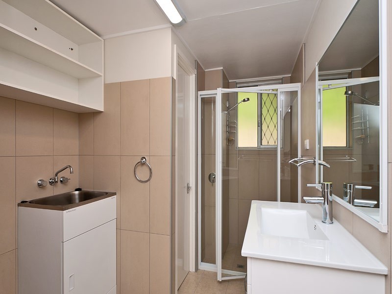 2/120 Stanhill Drive, Surfers Paradise QLD 4217