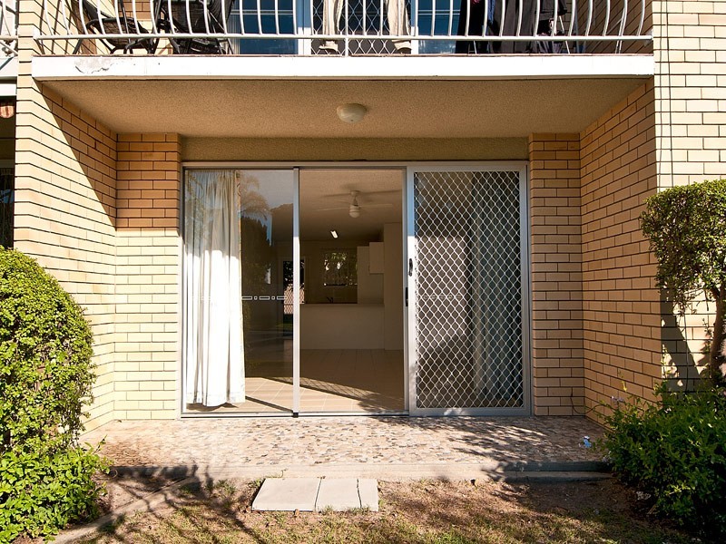 2/120 Stanhill Drive, Surfers Paradise QLD 4217