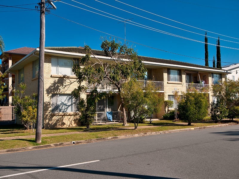 2/120 Stanhill Drive, Surfers Paradise QLD 4217