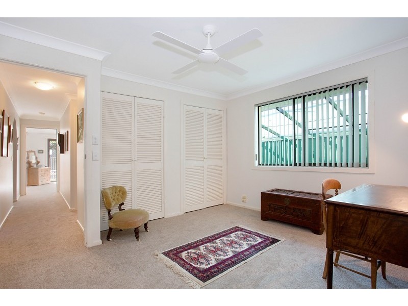 11 Forster Avenue, Sorrento QLD 4217