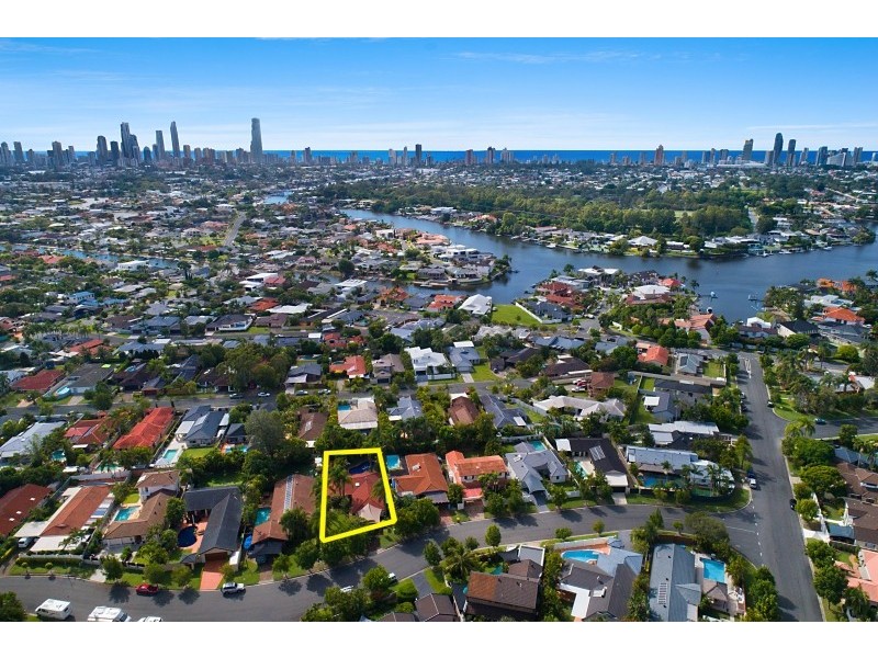 11 Forster Avenue, Sorrento QLD 4217