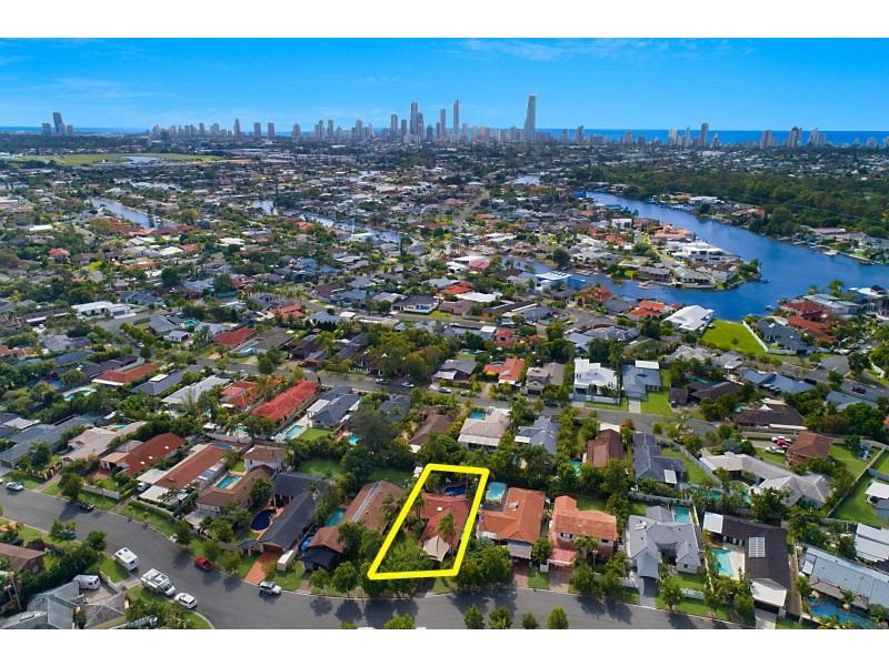 11 Forster Avenue, Sorrento QLD 4217