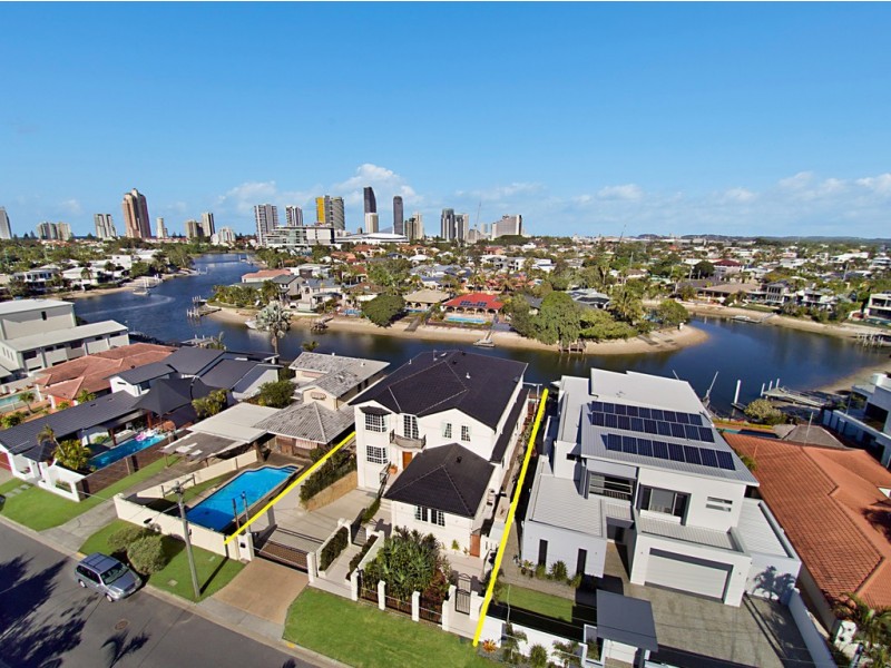22 Andrea Avenue, Broadbeach Waters QLD 4218