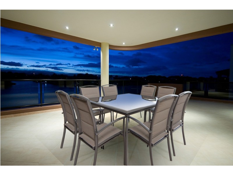 65 Sir Bruce Small Boulevard, Benowa Waters QLD 4217