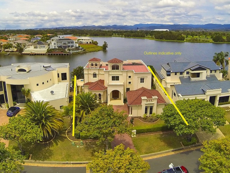 6 Istana View, Clear Island Waters QLD 4226