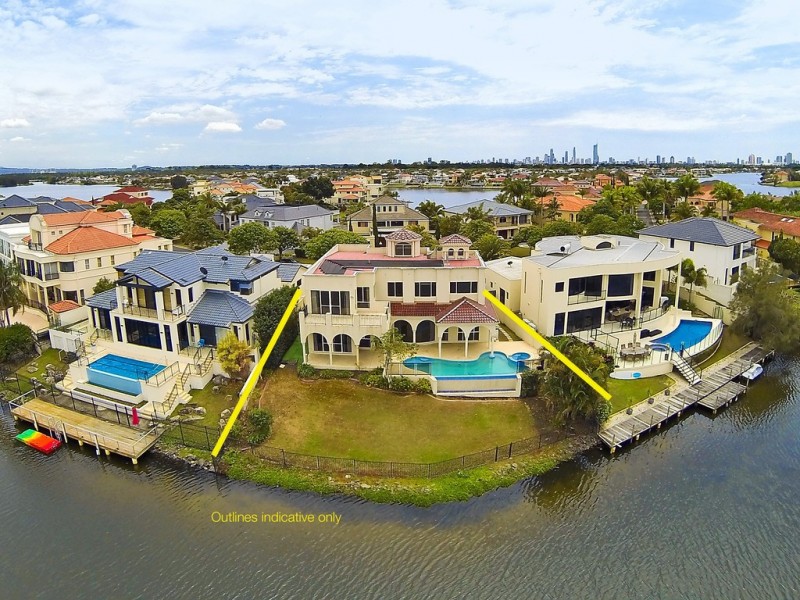 6 Istana View, Clear Island Waters QLD 4226