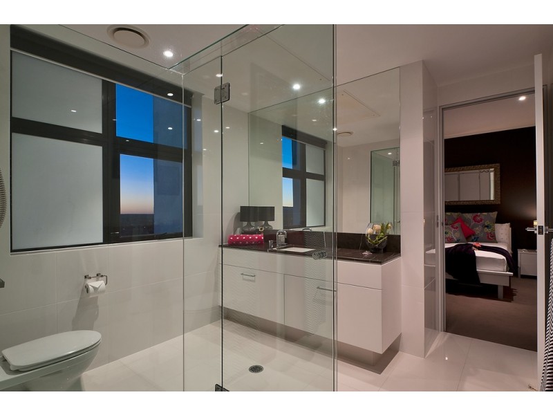2103/230 Marine Parade, Labrador QLD 4215