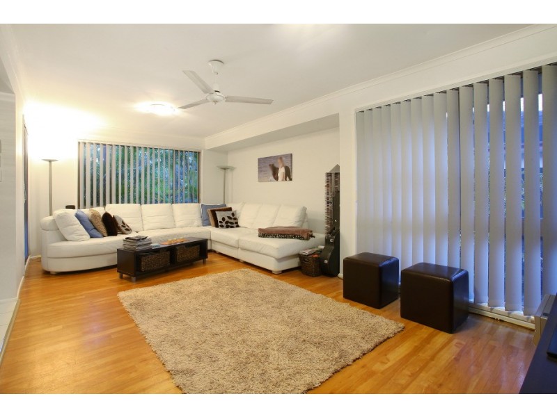 4 Widford Court, Carrara QLD 4211