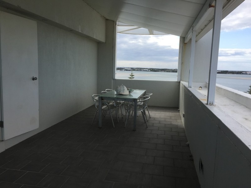 15/204 Marine Pde, Labrador QLD 4215