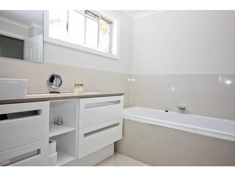 2/5 Dowling Drive, Southport QLD 4215