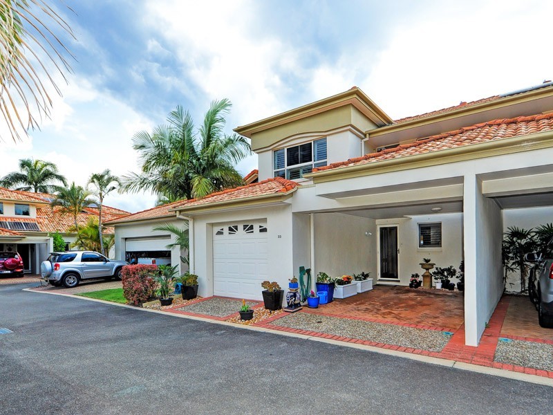 33/76 Bayview Street, Runaway Bay QLD 4216