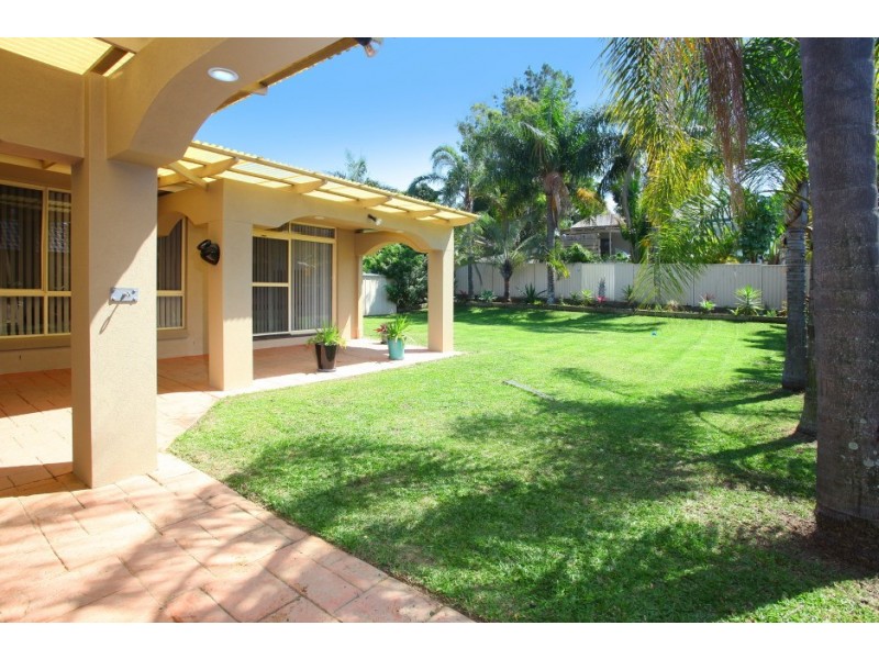 32 Merion Court, Robina QLD 4226