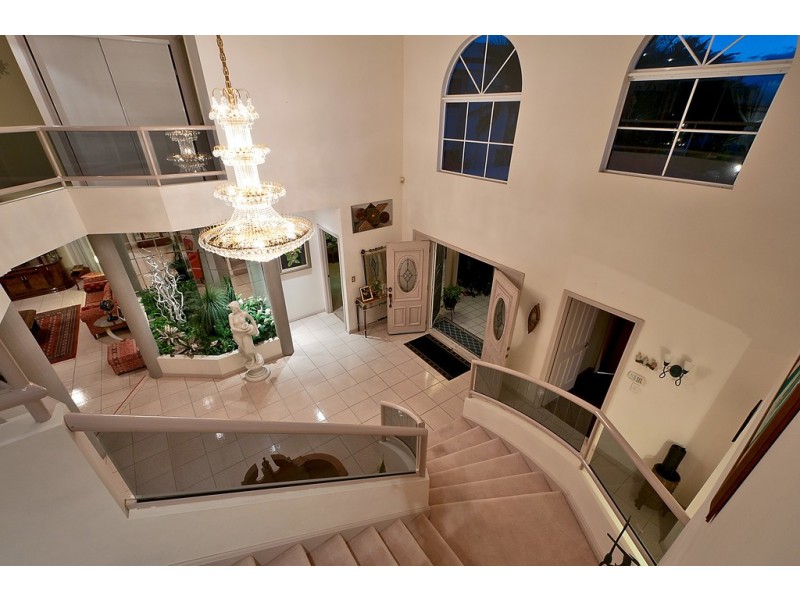 17 Tortuga Place, Clear Island Waters QLD 4226