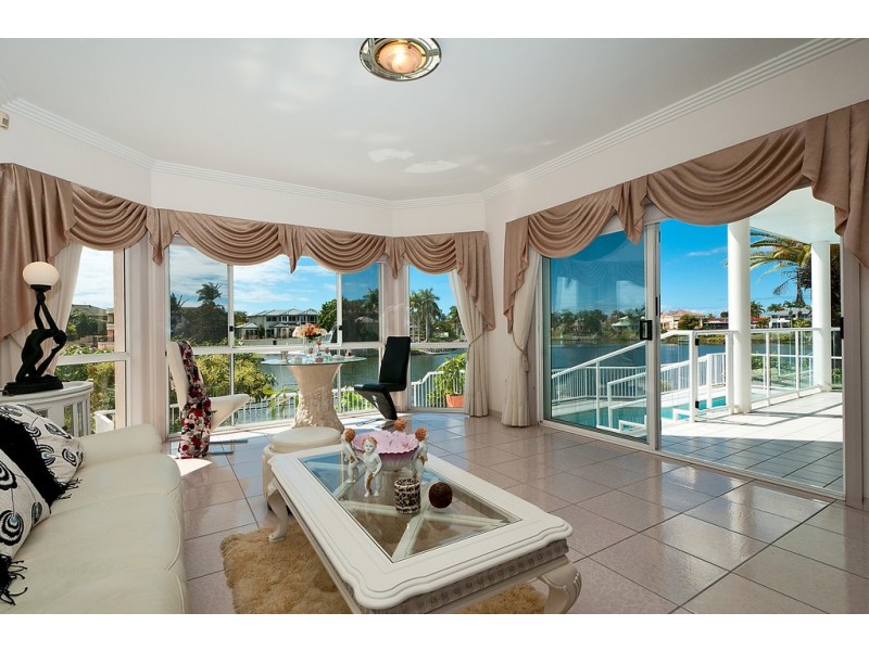 17 Tortuga Place, Clear Island Waters QLD 4226