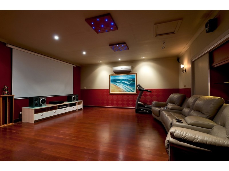 17 Tortuga Place, Clear Island Waters QLD 4226