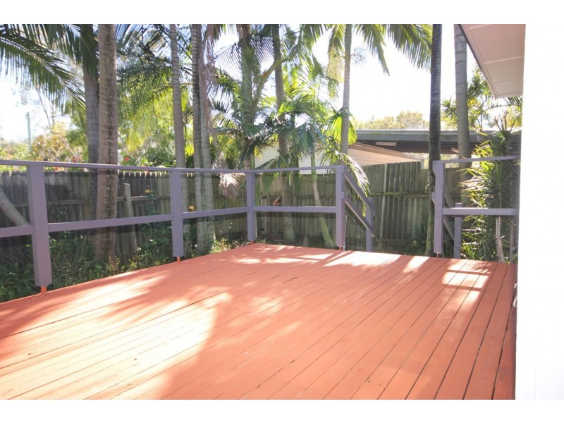 63 Robert st, Labrador QLD 4215
