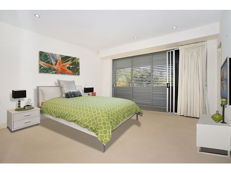 2/ 17 Anne Avenue, Broadbeach QLD 4218