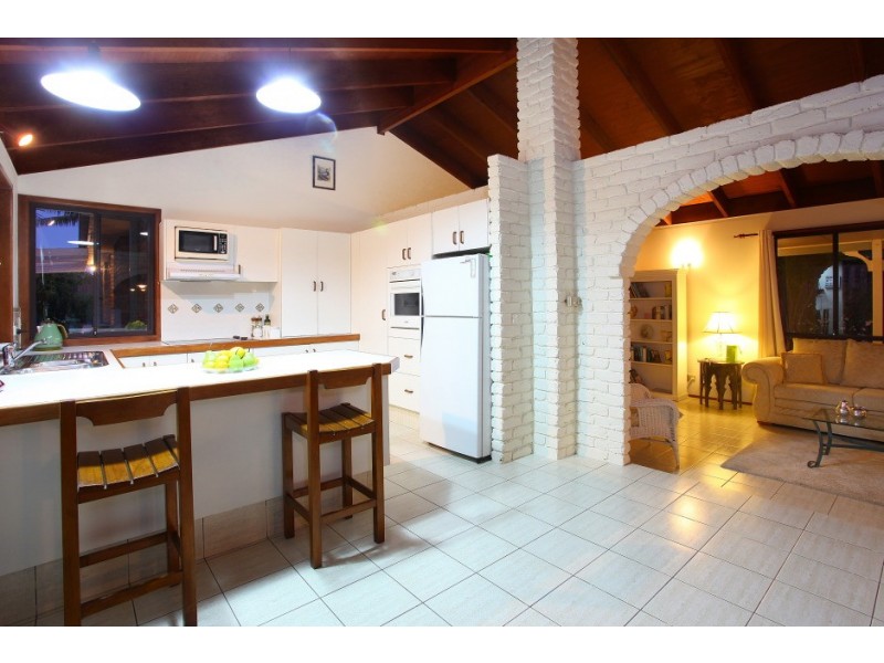 3 Queenscliff Crescent, Robina QLD 4226