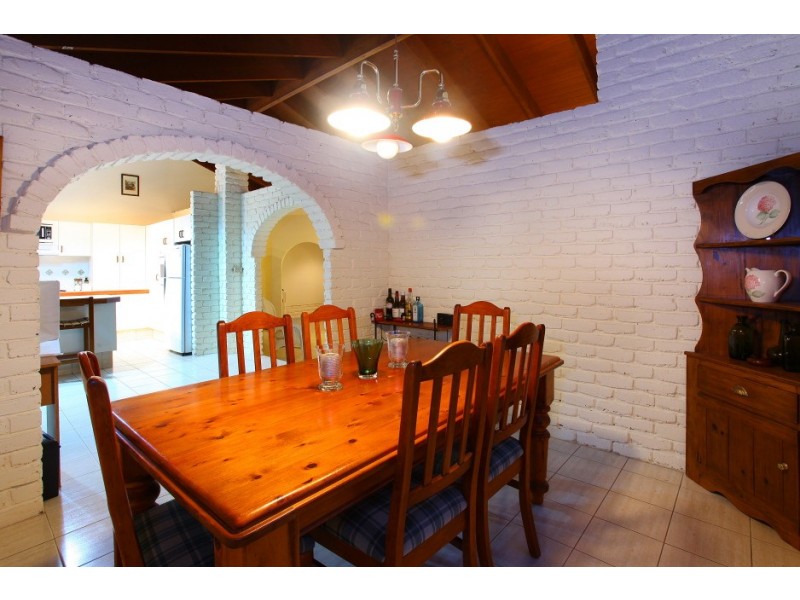 3 Queenscliff Crescent, Robina QLD 4226