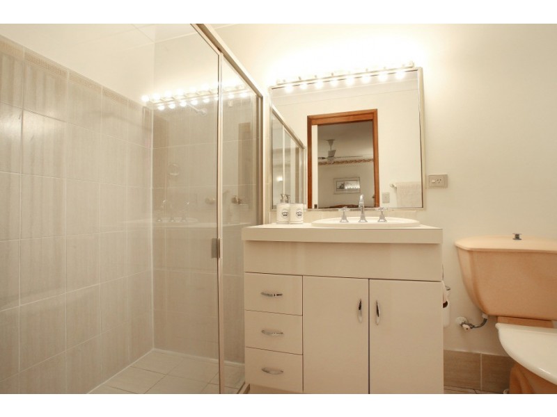 3 Queenscliff Crescent, Robina QLD 4226